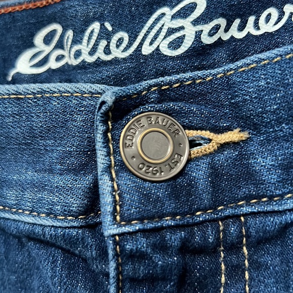 Eddie Bauer Boyfriend Rolled Shorts size 6 - Picture 8 of 9